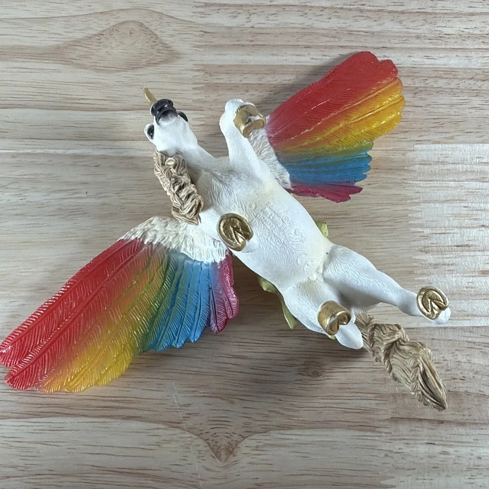 2013 Schleich Bayala Rainbow Winged Unicorn Pegasus Glitter Figurine Toy